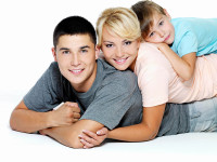 Изменение-размера-People_A_happy_family_086543_